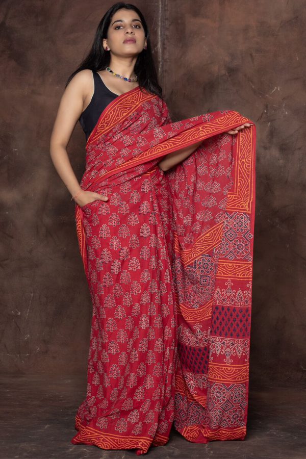 Lassitude 1 Minute Ready To Wear Maroon Mul Cotton Digital Printed Saree With Pocket